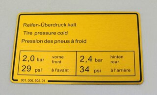 Etiquette press.pneus  ( AV 2 bar/AR 2,4 bar)