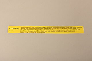 Klebeschild - Kennschild Notrad - Englisch