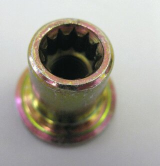 Zylinderkopfmutter M64.50