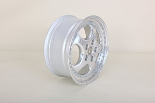 8x18ET52 Felge Speedline poliert