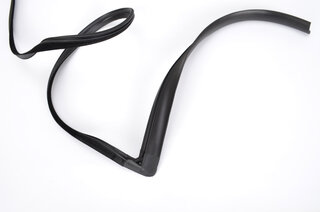 Zusatzdichtung links Coupe 97-