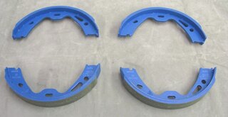 Brake Shoe Set ( 4 pcs ) - for Parking Brake 930,924,944,928,964,968,993,986S,996