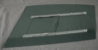 Vitre D macrolon 993 GT2 teintée vert avec coulisse pour porte de série