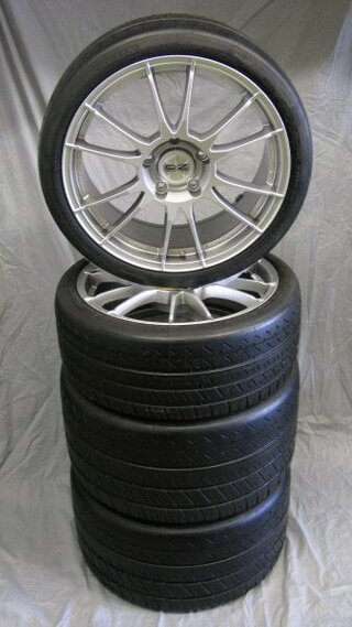 Wheel set OZ Ultraleggera HLT Race Silver (8.5 + 12 x 19) with Michelin PSC 2 N0