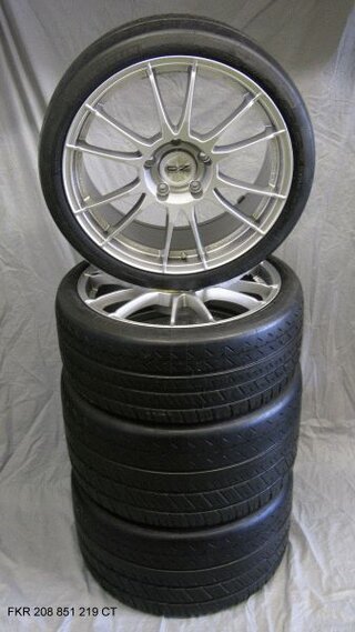 Jeu de roues OZ Ultraleggera HLT argent 8,5+12x19 ET53/68 avec Michelin Pilot sport cup 2 N0