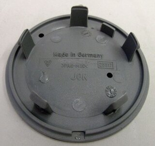 Center Cap - Gloss Silver with GT2 Logo in Black - Concave