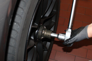 Douille pour écrou de roue à fixation centrale 10-