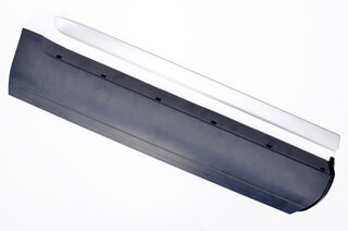 955,957 strip right door rear prime coated ( Alu-package)