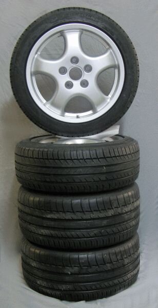 Jeu de roues -CUP 1 Design- 7,5+9x17 avec Michelin Pilot Sport 4 - 205/50ZR17+255/40ZR17