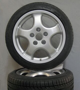 Jeu de roues -CUP 1 Design- 7,5+9x17 avec Michelin Pilot Sport 4 - 205/50ZR17+255/40ZR17
