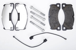 Brake service kit front  ( no Discs!)  970 V6 / Diesel