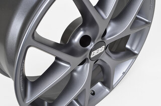 8x18 ET21 BBS SR himalaya-grey matt