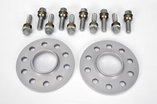 Spacer Set Macan - 10 mm - Silver - Hub Centric - Sold as a Pair