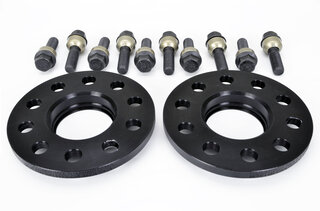 Spacer Set Macan - 15 mm - Silver - Hub Centric - Sold as a Pair