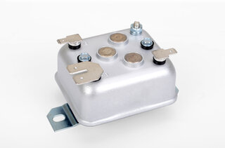 Lichtmaschinenregler 12V / 420 W ( 14 V )