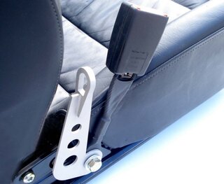 Fixation ceinture coté tunnel - version longue - 911/914/928/944/964/993/996/997