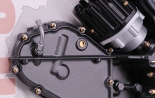 Wiesner Classic Porsche 911R Engine Cutaway 1967-68 | 1:4 Scale Model | Framed Display