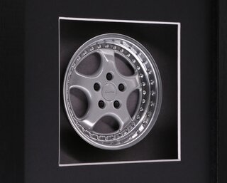 Miniature 964 turbo 3.6 jante à l'échelle 1:8 - encadrée