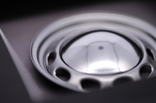 Wiesner Classic Porsche 356 A / 550 Steel Wheel with Hubcap | 1:8 Scale Model | Framed Display