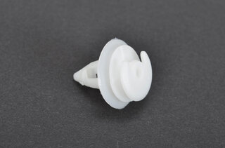 Door Panel Fastening Clip - White 8 x 0.9