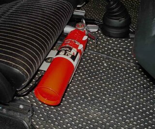 Feuerlöscher Befestigung - Silber - Für Fzg. mit manuellen Sitzen - 911 74- / 964 / 993 / 944 / 928