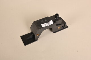 Gehäuse Haubenentriegelung vorne, Schwarz 964/ 965