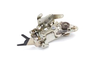 Door lock without antishutout mechanism  LHD/right