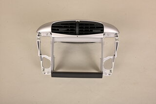 Aufnahmerahmen für Mittelkonsole 996.1 -2001/ Turbo (I662/ XKW) - Arktissilber