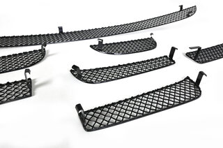 Grillgittersatz 95B.1 Macan Turbo - Komplett - Schwarz