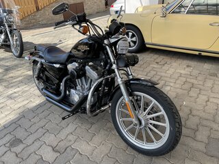 Harley-Davidson 883  NIGHSTER