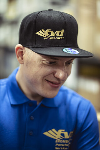 FVD cap - Black- Gold stiching - Logo front
