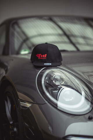 FVD cap - Black- Red stiching - Logo front