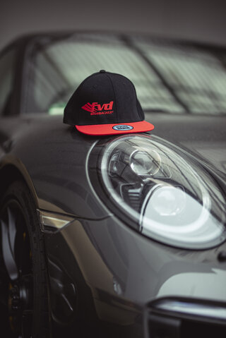 FVD Cap 2-farbig, Schwarz - Rot , Logo vorne