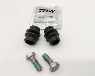 Set of protection sleeves for guide pins