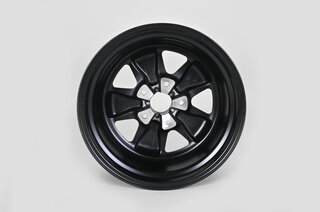 Classic-Design Wheel - 11x17 ET-28 Black + Polished Lip