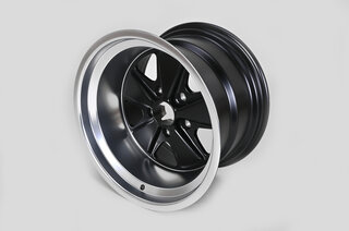 Classic-Design Wheel - 11x17 ET-28 Black + Polished Lip