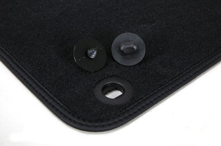 Jeu de tapis 4 pièces, 911 / 930 - velours noir - bordures cuir noir - logo Brombacher