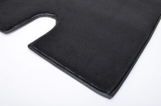 Jeu tapis complet coupé 74-86 noir