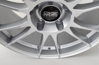 Jante OZ Ultraleggera HLT 8,5x19 ET 49 race silver (9,7 kg)