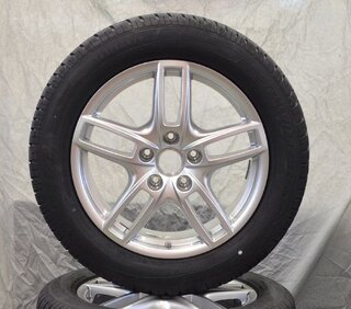 Winterradsatz 19" Cayenne Turbo, 8,5 J x 19 ET 59 +  Reifen 265/50 R19 110V XL M+S mit TPM