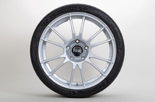 wheelset OZ Ultraleggera HLT Race Silver with Michelin Pilot Sport  8,5+11x19 ET49/40