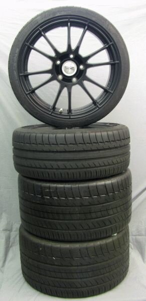 Wheel set OZ Ultraleggera HLT black (8.5 + 11 x 19) with Michelin PS2