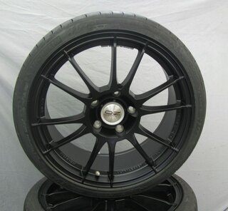 Wheel set OZ Ultraleggera HLT black (8.5 + 11 x 19) with Michelin PS2