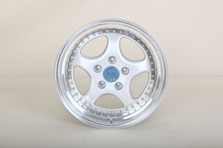 8,5x18ET21 P-Rad Dreiteilig Felge - Silber