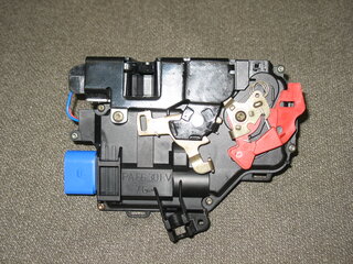 Door Lock 987, 987 C, 997-1 (-08), 997-2 (09-),997 TT, 997 GT3-2 (07-) left