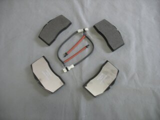 Brake service kit  front  ( no Discs!)   928   92-95