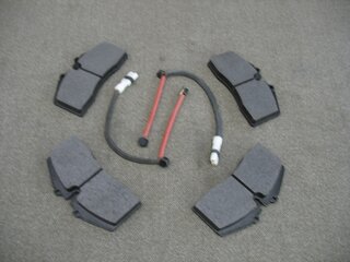 Brake service kit  front  ( no Discs!)   928   89-91