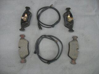 Brake service kit  front  ( no Discs!)   928  -85 (floating caliper)