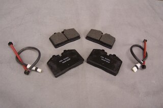 Brake service kit  rear  ( no  Discs!) 944 Turbo 87-89