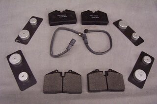 Brake service kit  front  ( no Discs!)   944  Turbo (85-86)